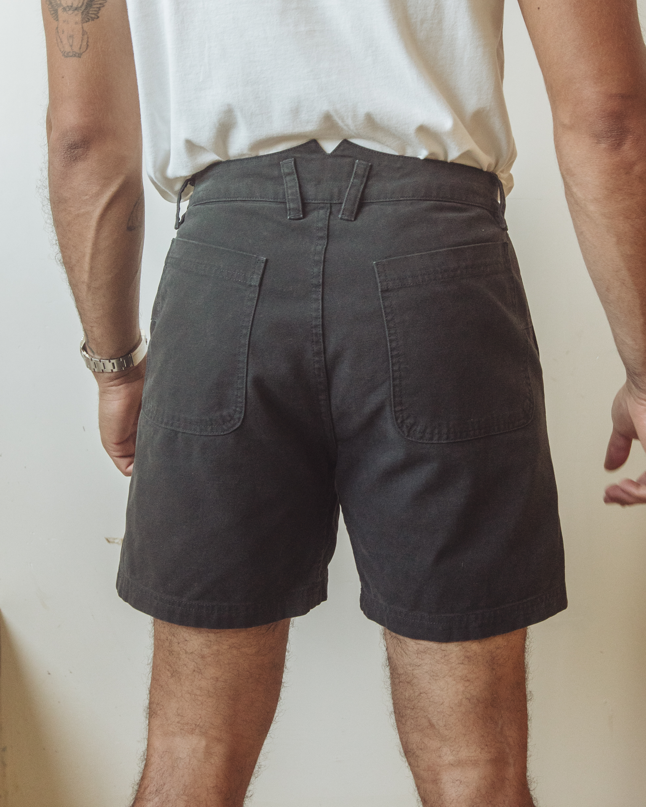 Courier_Short_in_Organic_Cotton_Canvas_Obsidian