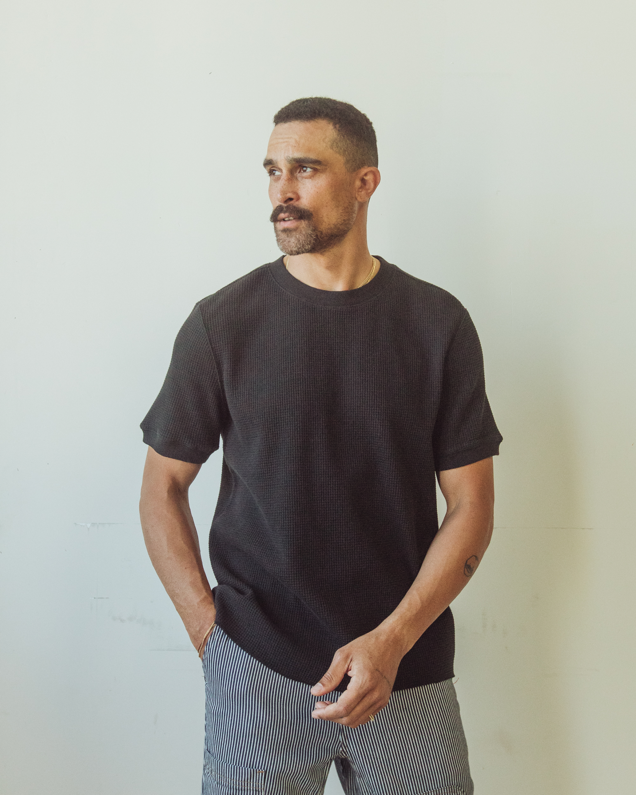 Waffle-Crew-in-Heavyweight-Waffle-Knit_Obsidian