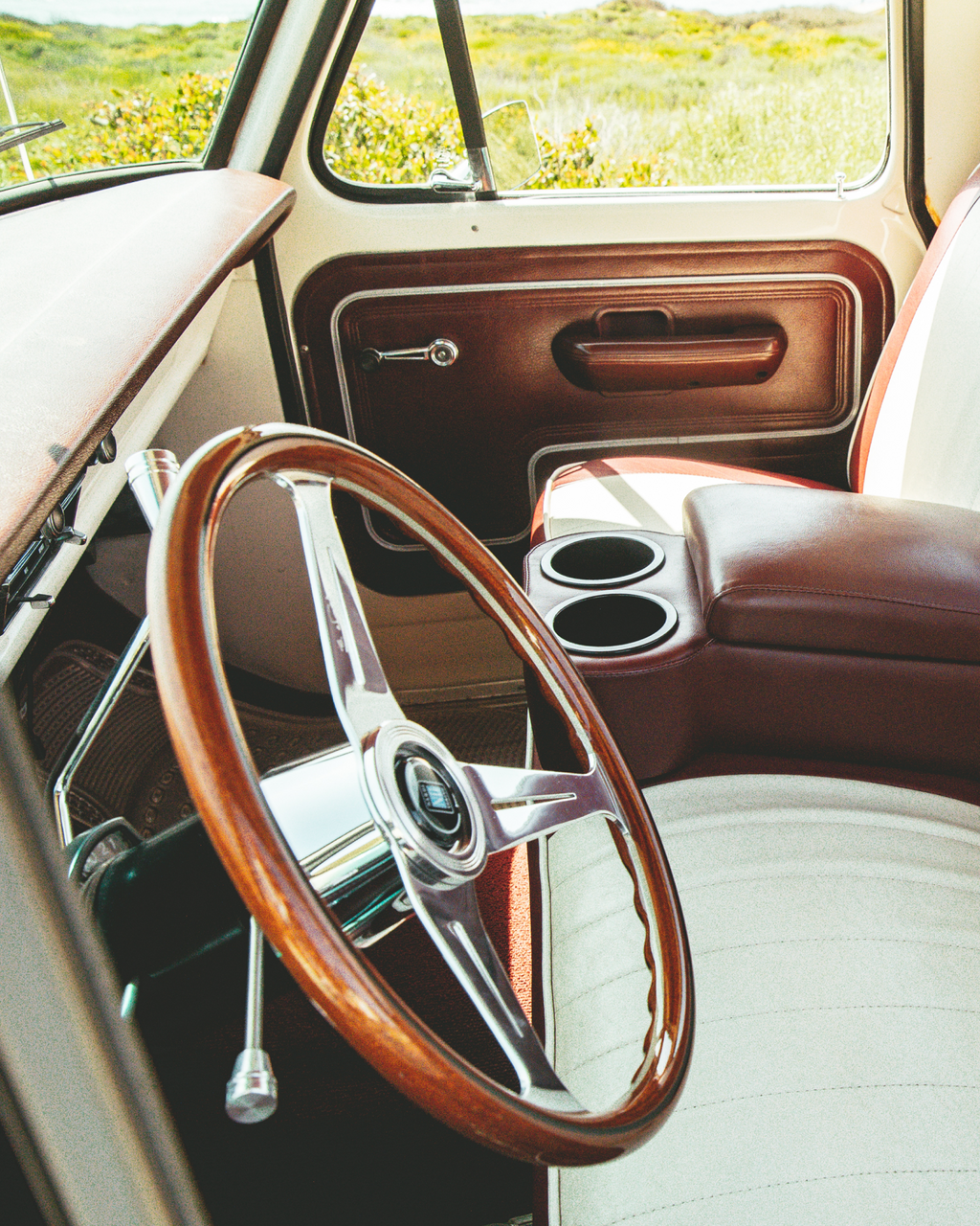 Mr. Lynch's F100 Sport Custom in 1971 Cream & Burgundy A.K.A. The Chief
