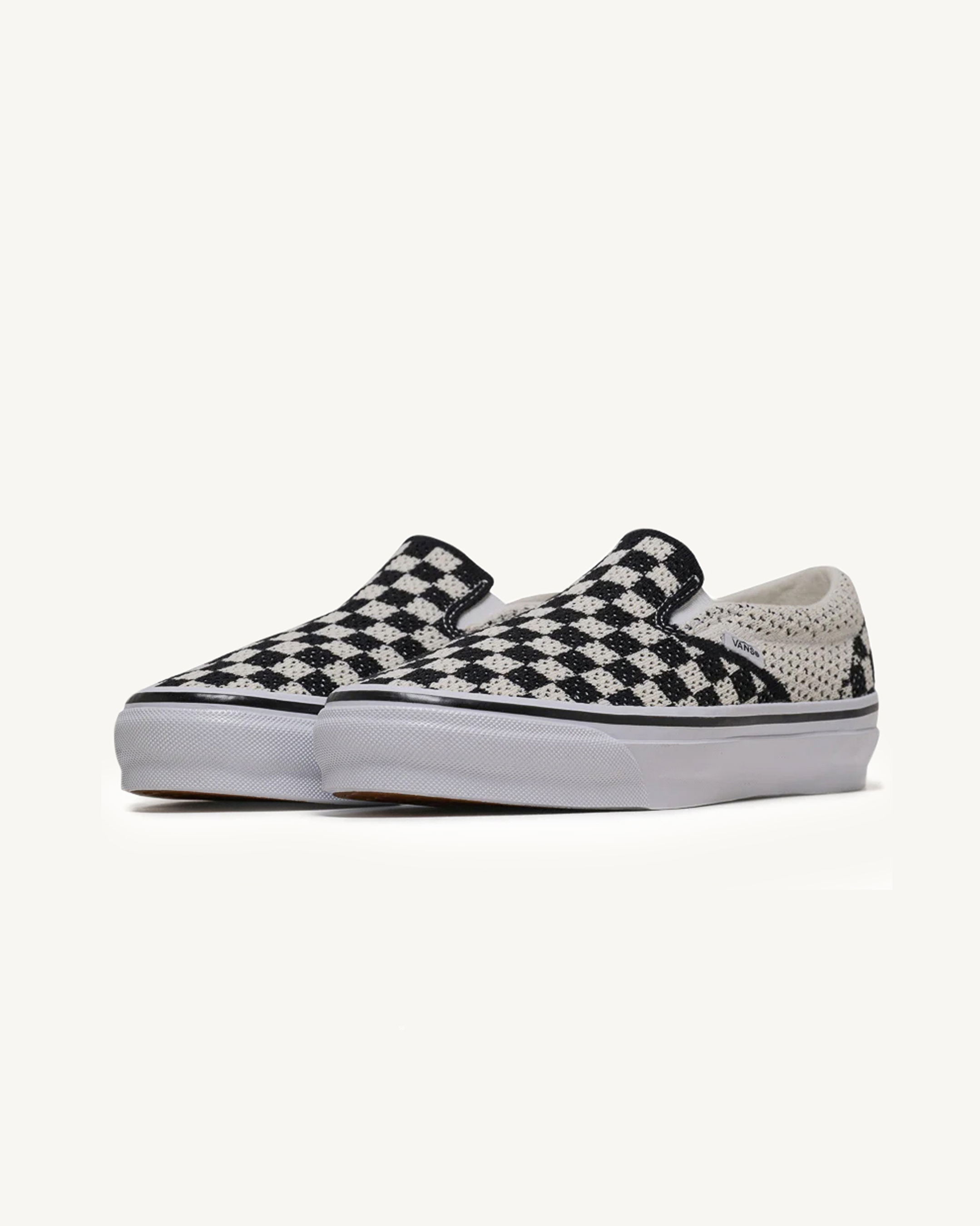Checkerboard Black / Marshmallow White